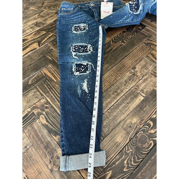 NWT Almost Famous Mid Rise Roll Up Jeans Women 9 Blue Denim Distressed Raw Hem - Picture 7 of 16